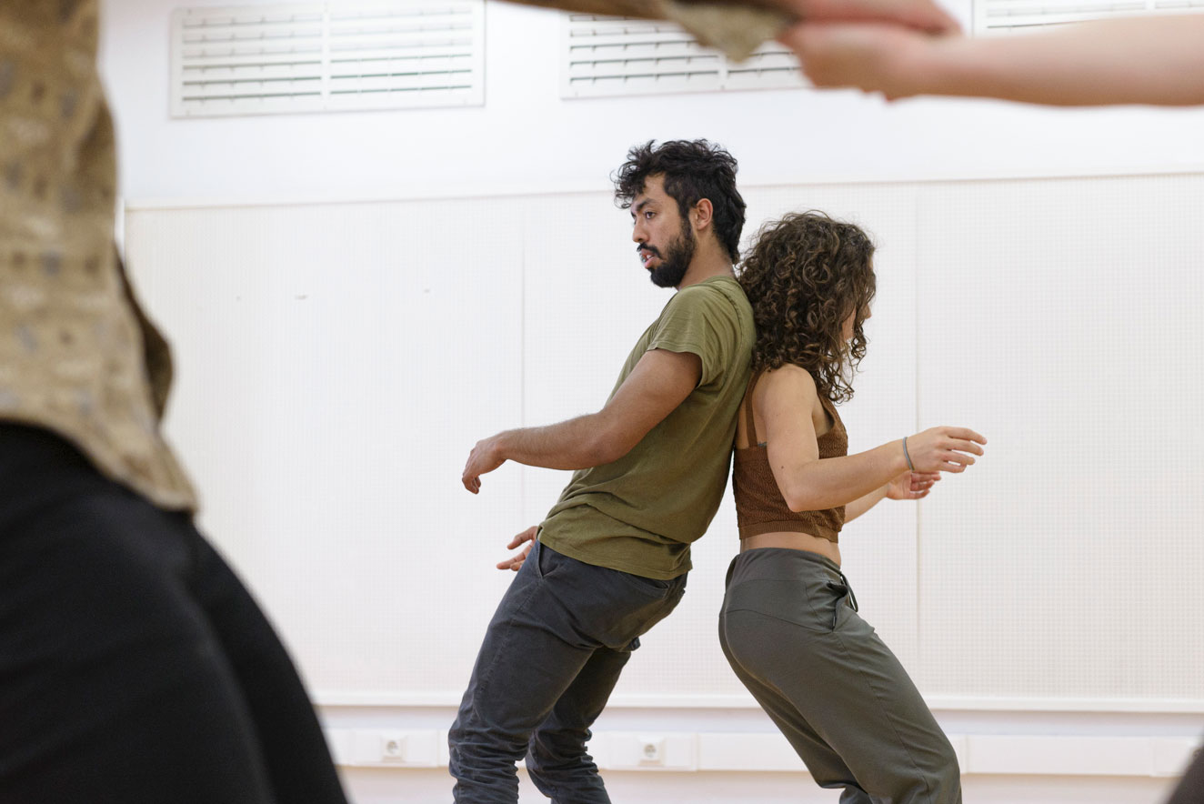 Detrás del escenario: cómo nos preparamos antes de cada actuación